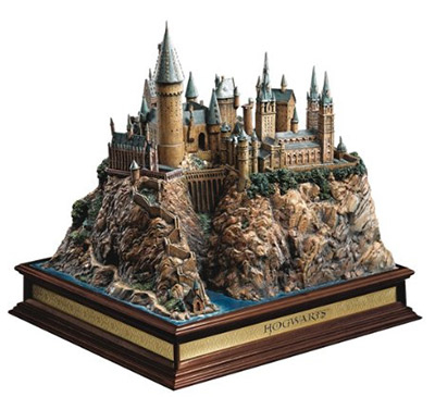 Harry Potter Skulptura - Hogwarts | Delfi knjižare | Sve dobre knjige na  jednom mestu